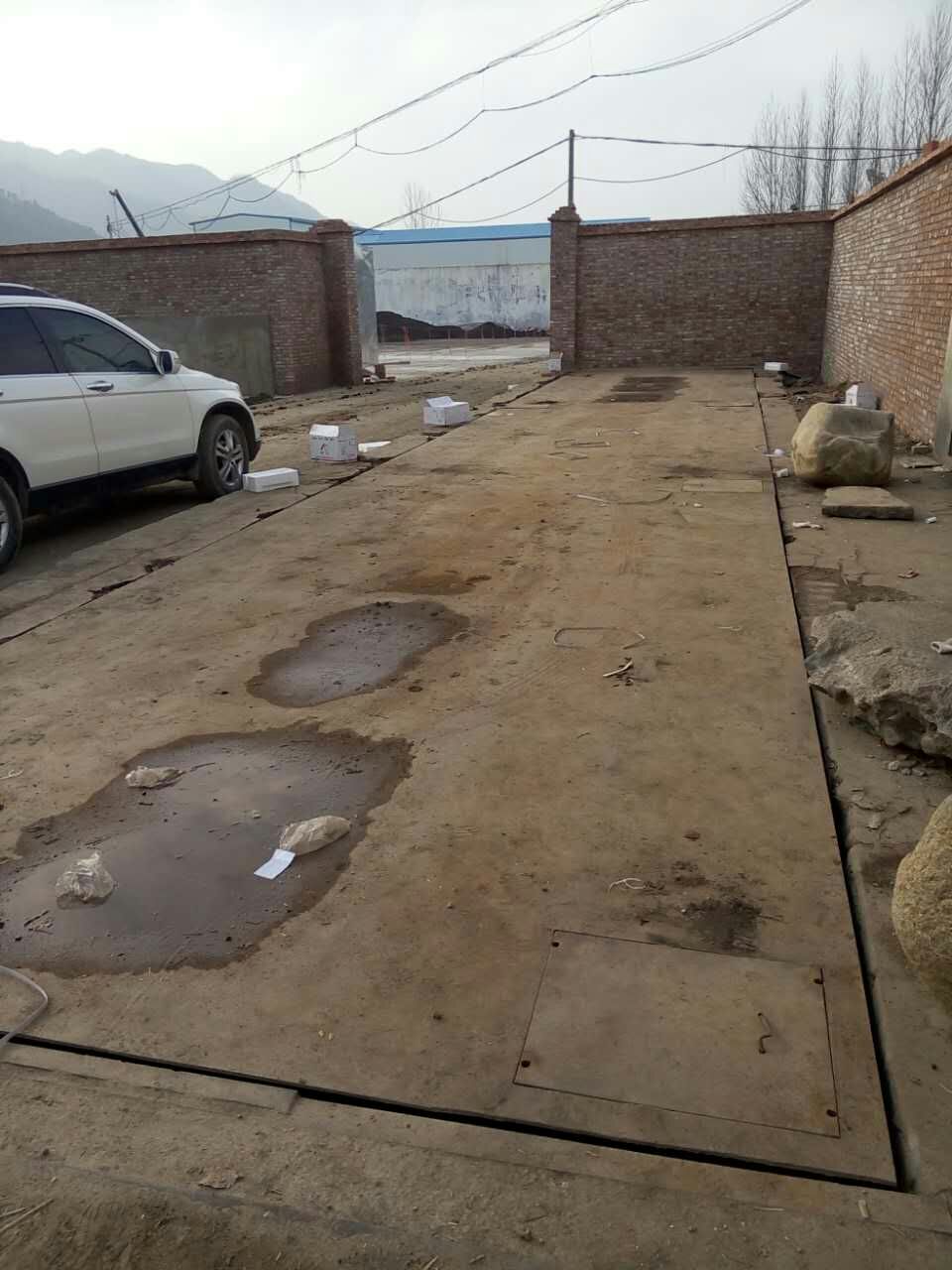 地磅维修现场.jpg